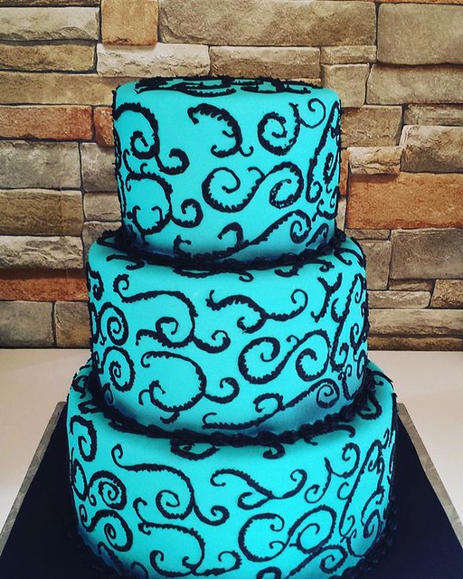 Cake by Strawberry SharCakes