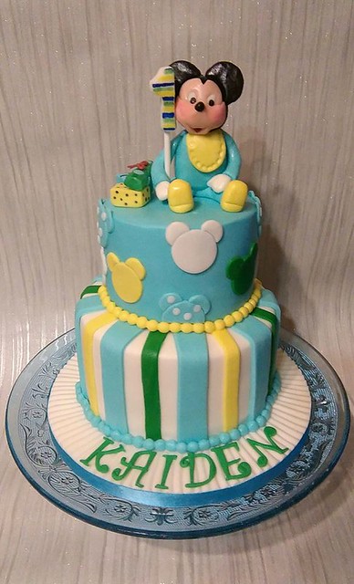 Cake by Wendy Taylor of Taylored Cakes ™