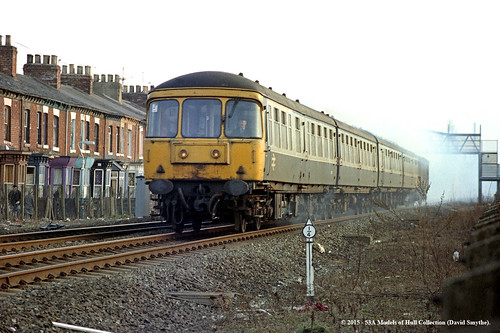 train diesel railway passenger hull britishrail transpennine eastyorkshire dmu class124 sebystreet