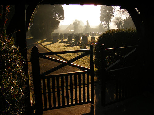 church cemetery sunrise gate gargoyle worcestershire gravestones worcester lowerbroadheath fujifinepixs5700 sunsetfuji