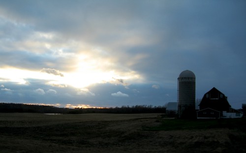 sunset sky sun beautiful barn buffalo farm mn