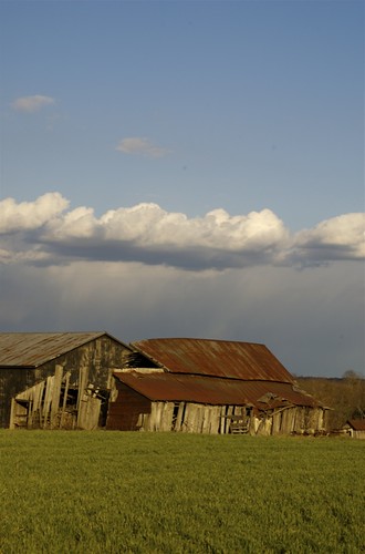 sky cloud abandoned barn farm kentucky jessamine pfcountryliving