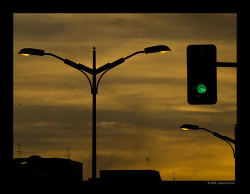 light sunset urban sun color green olympus cruz semaforo farolas e330
