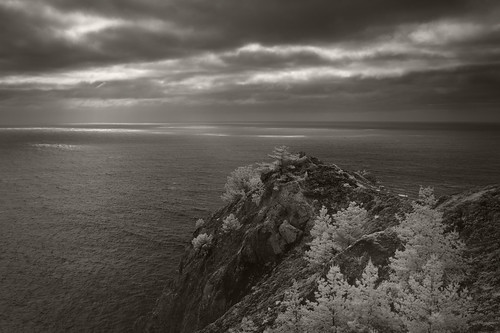 muirbeachoverlook pacificocean coast clouds sky cliff hori horizon landscape marincounty california infrared blackandwhite