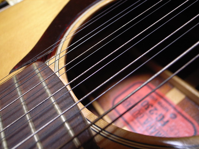 Photo：YAMAHA 12 Strings guitar FG-230 By matsuyuki