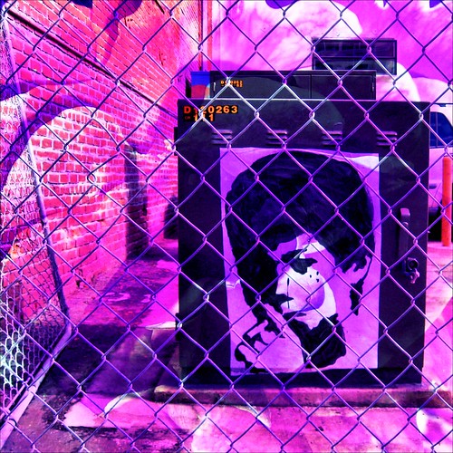 california light usa abstract art colors wall fence downtown shadows unitedstates sandiego couleurs mashup urbanart brickwall chainlinkfence colori ombres utilitybox stencilonanutilitybox texturemashupbydominiqueeclectique