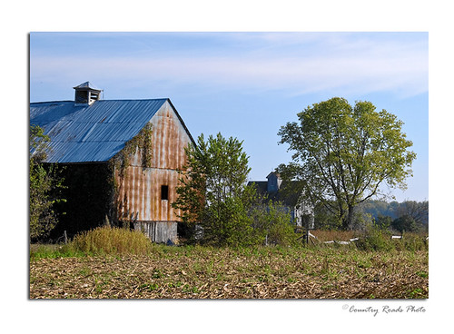 trees building architecture barn america landscape countryside farm country rusty indiana land cuppola 18200mmf3556gvr rutic countryroadsphoto hoosierphotographer