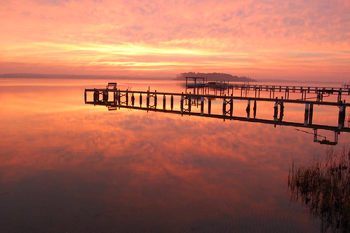 morning pink orange reflection clouds sunrise island swansboro dock northcarolina intercoastal swansboronc carolinachristmastrip2007
