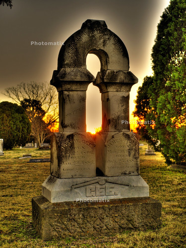 cemetery grave sunrise downtown texas tombstone olympus creepy greenville hdr photomatix greenvilletexas huntcounty e410 28mmf28zuiko