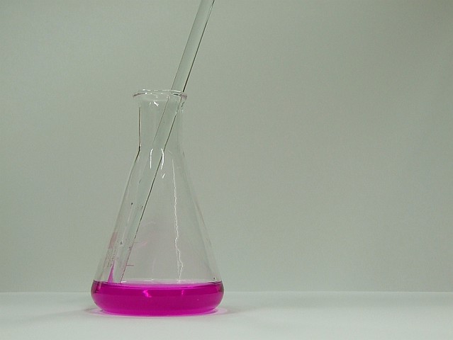 solution beaker color saturation