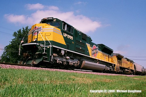 railroad heritage railway il rails unionpacific 1995 rochelle cnw chicagonorthwestern rochellerailroadpark up1995 doubletracked aviewfromaditch