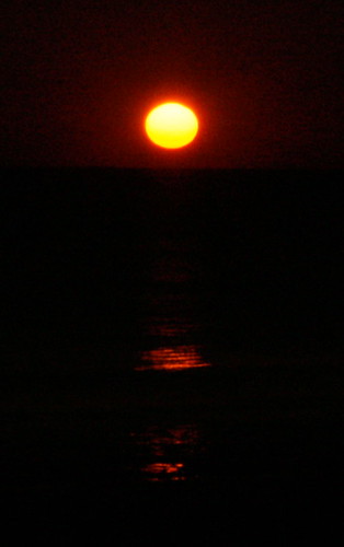 sunset sun moon france lune soleil fanny ré couchant virela virela2 virela3 virela4 virela5 virela6 virela7 virela8 virela9 virela10 candidatauviremoi
