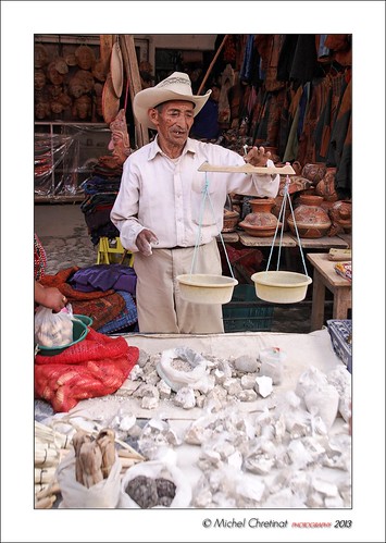 portrait geotagged market guatemala limestone tortillas chichicastenango geo:lat=14943101 geo:lon=91111976