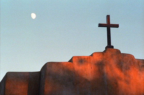sunset moon newmexico church nikon cross adobe crucifix taos fe2