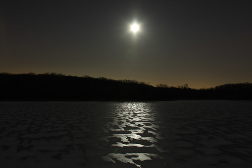 trees light mars moon lake snow tree ice water night sunrise canon pond glare shine moonrise moonlight lunar drift 40d canon40d chicagosouthland