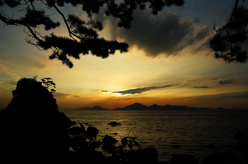 ocean sunset sea sky beach water silhouette pinetree clouds nikon korea busan southkorea 꽃지 kfa dadaepo 10faves af1835