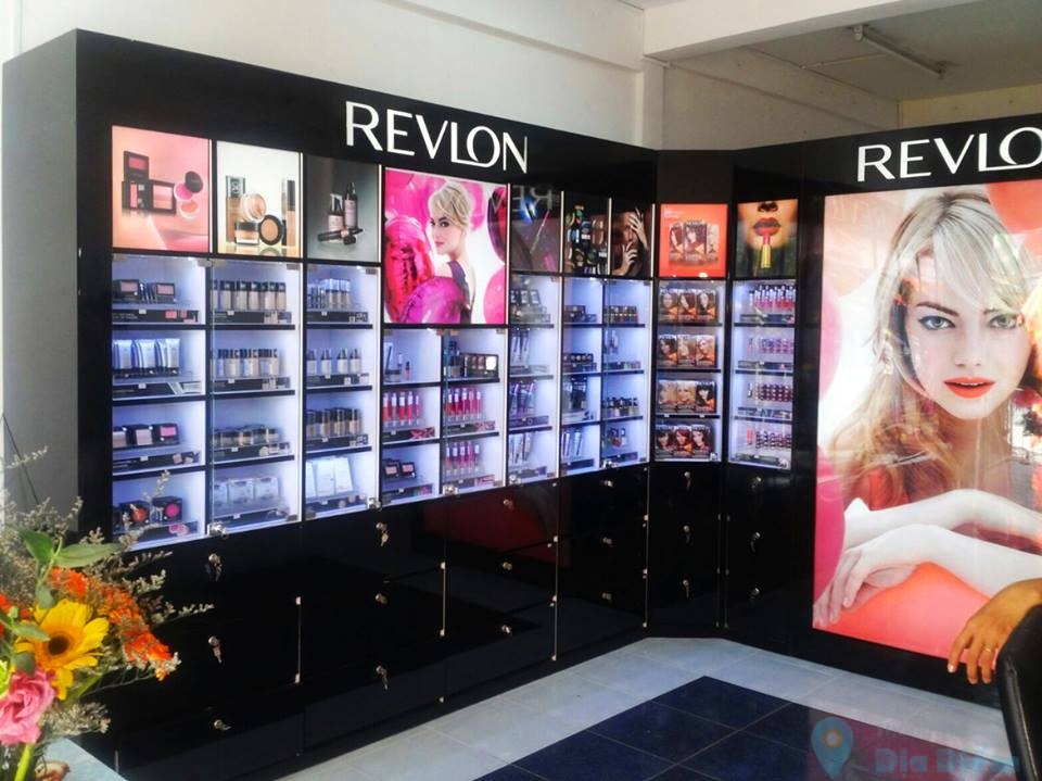 Cửa hàng Revlon Long Xuyên