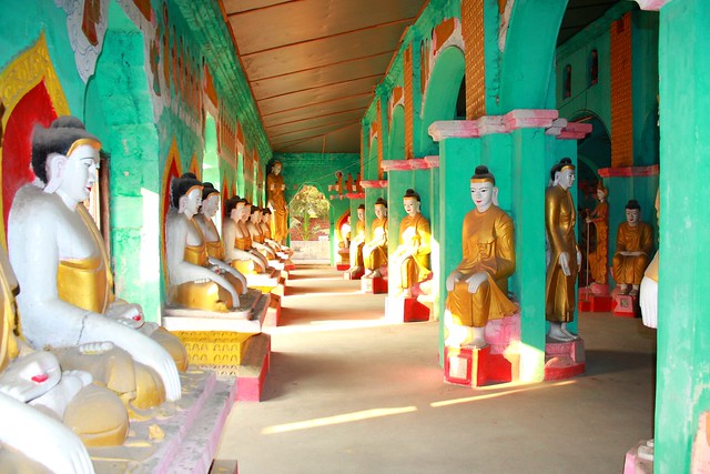 M018/Mandalay South/Amarapura/Temple Kyaw Aung San Tha/Interior
