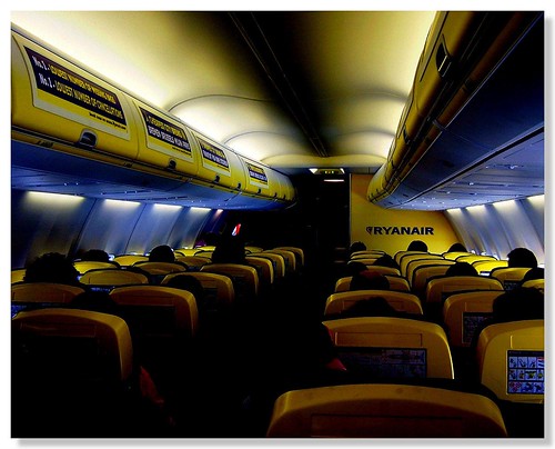 yellow plane geotagged spain frankfurt flight airbus aragon boeing ryanair hahn elrun 102kmtoelruninaragonspain geo:lat=42509004 geo:lon=0481196
