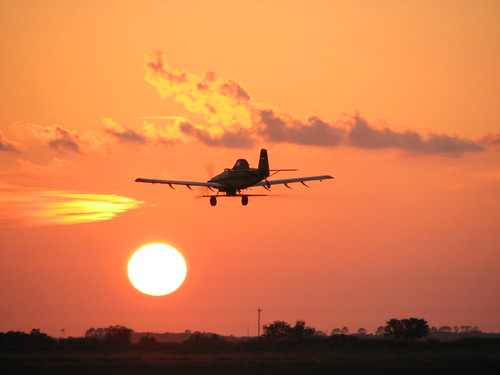 sunset sky yellow plane sunrise canon airplane flying wings louisiana aviation farming spray powershot crop ag duster agriculture propeller turbine prop 402 turboprop spraying cropduster propjet airtractor at402 platinumpeaceaward