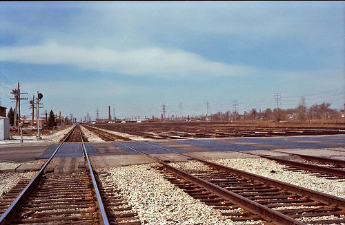 railroad rust 1987 traintracks railyard gtw dystopia chicagoillinois urbanwasteland 55thstreet elsdonyard