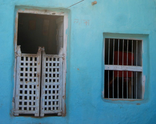 door india house window village mulher maharashtra satana sahyadri nashik
