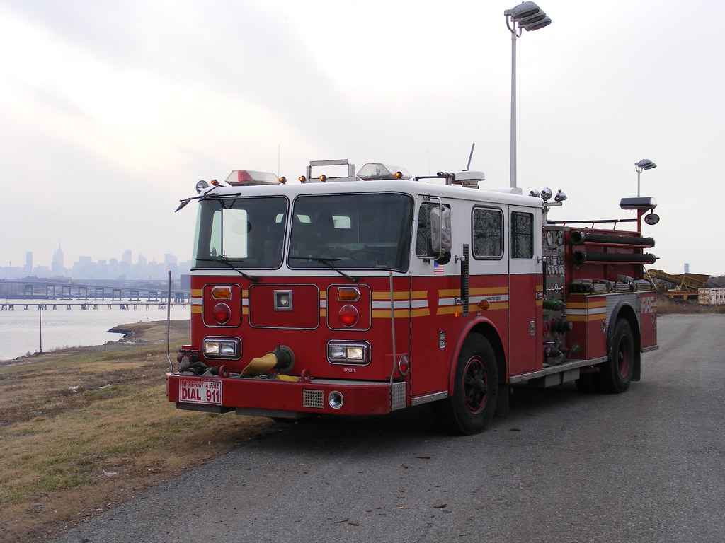 Rikers Island NYCD Fire Service   Ex-FDNY Engine