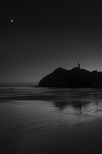landscape dawn monochrome dark on1pics seascape lighthouse black white calm moon