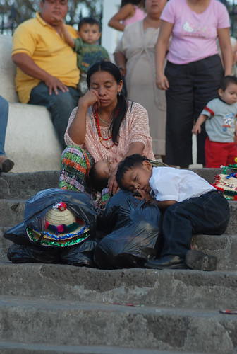sleeping familia kids guatemala niños durmiendo esquipulas chiquimula
