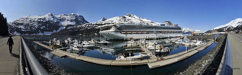 cruise wallpaper snow mountains alaska marina geotagged ship princess diamond anchorage monitors whittier dualscreen 3360x1050 dual22 geo:lon=148701153 geo:lat=60776848