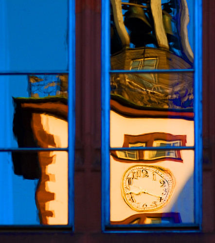 blue reflection clock clocktower reflexions darmstadt darmstädterschloss schlossmuseum cmwdblue unusualviewsperspectives