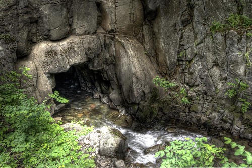 oregon stream cave hdr3xp