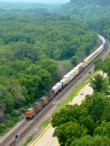 railroad train river illinois view rail overlook railfan savanna
