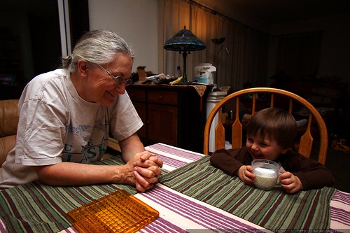 grandma anna and sequoia saying goodnight over a cup of milk    MG 1752