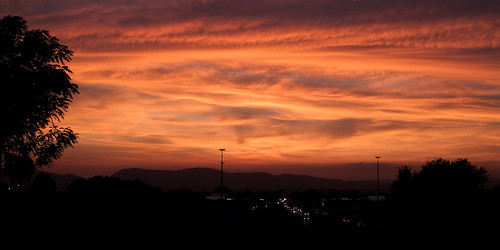 sunset clouds tramonto nuvole bokeh terni lucine maratta leicavarioelmarit1450mmf2835 stigiornitiraunagiannaclamorosasenonaltroitramontisonbellini lacanzonenoncentrauncacchiomaamoziopaul