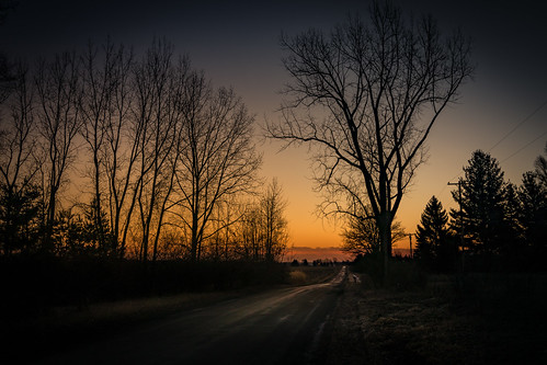 sunrise sielders road east amenacer canoneos5dmarkiv ef24105mmf4lisusm bay county michigan midmichigan glow sun orange trees