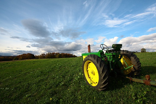 autumn tractor green fall field yellow vermont wheels vt johndeere 530 randolphcenter canon40d