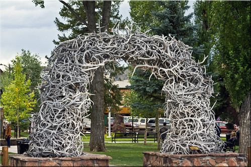 cloud square town day arch cloudy jackson 100views wyoming elk antler 3963 nothunted