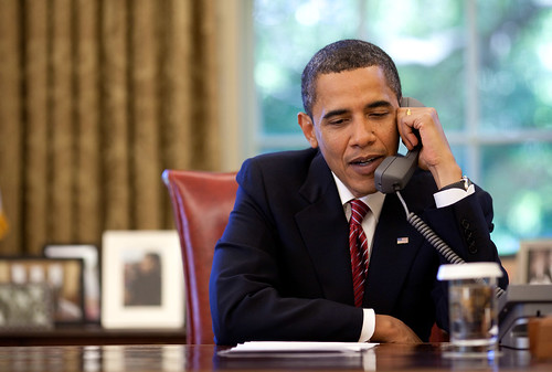 Obama al telefono