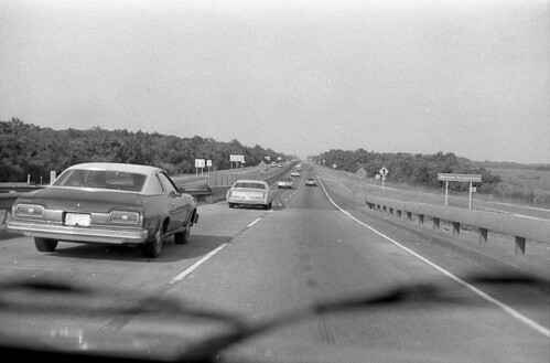 road orange usa cars river geotagged blackwhite louisiana texas state border freeway 1978 i10 sabine automobiles geo:lat=30128797 geo:lon=93702393