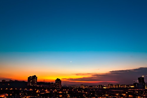 blue sunset sky moon canon wow eos dusk gradient malayisa ameer utama bandar aisa 450d abllo