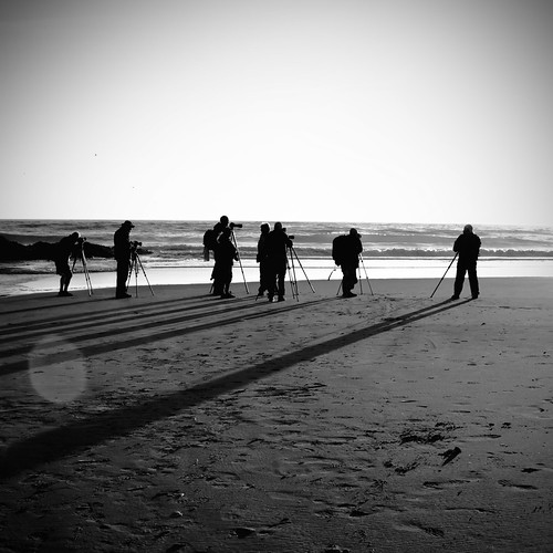 ocean light sunset bw sun house beach water oregon canon square sand long waves shadows head tide devils low footprints photographers cameras elbow flare tripods heceta 50d