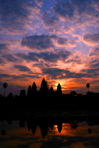 colors sunrise reflections landscape cambodia angkorwat tample keesstraver