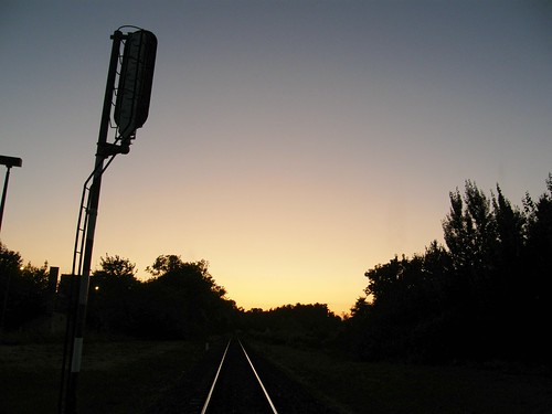 railroad sunset sky sun colors sunshine sunrise dawn dusk poland polska rail railway olympus signal climate semaphore pkp augustów podlasie podlaskie sp550uz