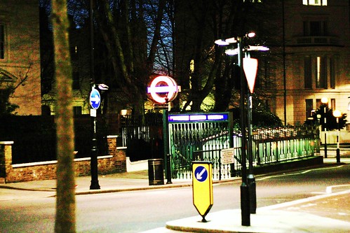 Warwick Avenue Tube at night