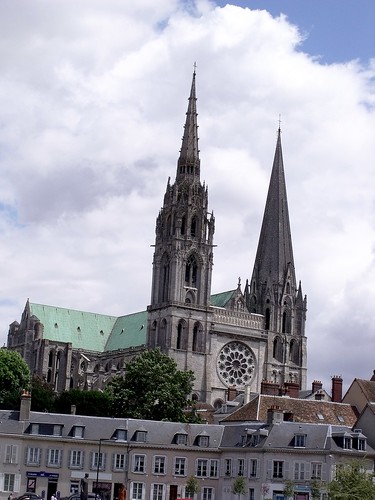 chartres cathedralnotredame france loirevalley worldheritagesite chartrescathedral cathedralenotredamedechartes cathedralofourladyofchartres gothicstyle unesco unescoworldheritagesite cathédralenotredamedechartres latinritecatholiccathedral gothicstylearchitecture plainpyramid spire flamboyantspire palegreenroof complexflyingbuttresses northoftheloire eureetloir wheatfields beauceplain majormarkettown gothiccathedral oldstreets rivereure placechâtelet