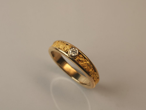 gold rovaniemi jewelry ring jewellery arctic lapland goldsmith arcticcircle lappi koru silversmith goldnugget sormus kulta napapiiri hopea taigakoru