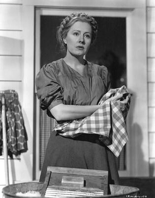 Irene Dunne in I Remember Mama