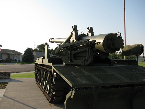 park playground army armor kansas artillery coldwar grinnell tracked howitzer 8inch selfpropelled 203mm m110a2 bmy489