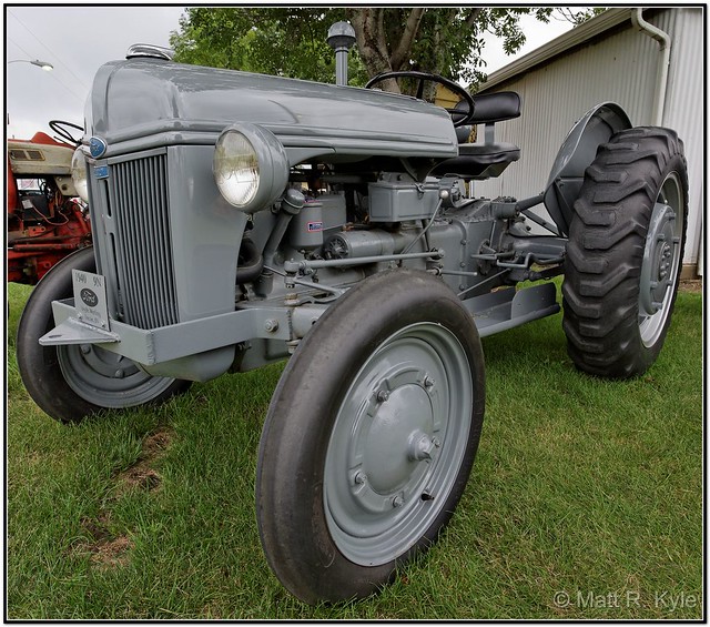 1940 Ford 8n tractor #7